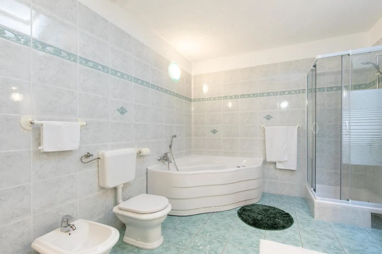 Vukas Apartment Baska  Croatia